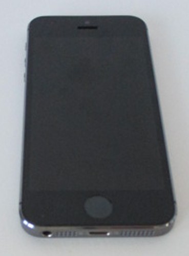 Apple iphone 16gb space - iphone,